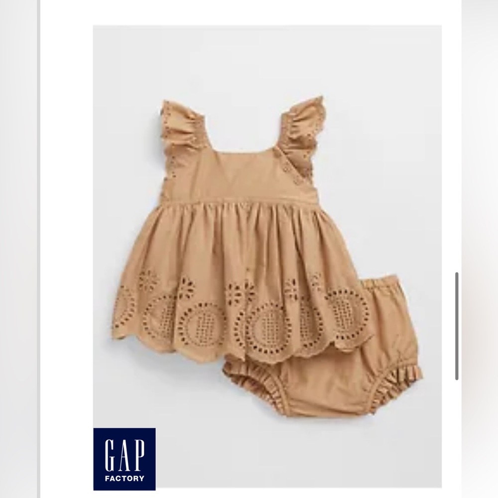 Baby eyelet two piece outfit set